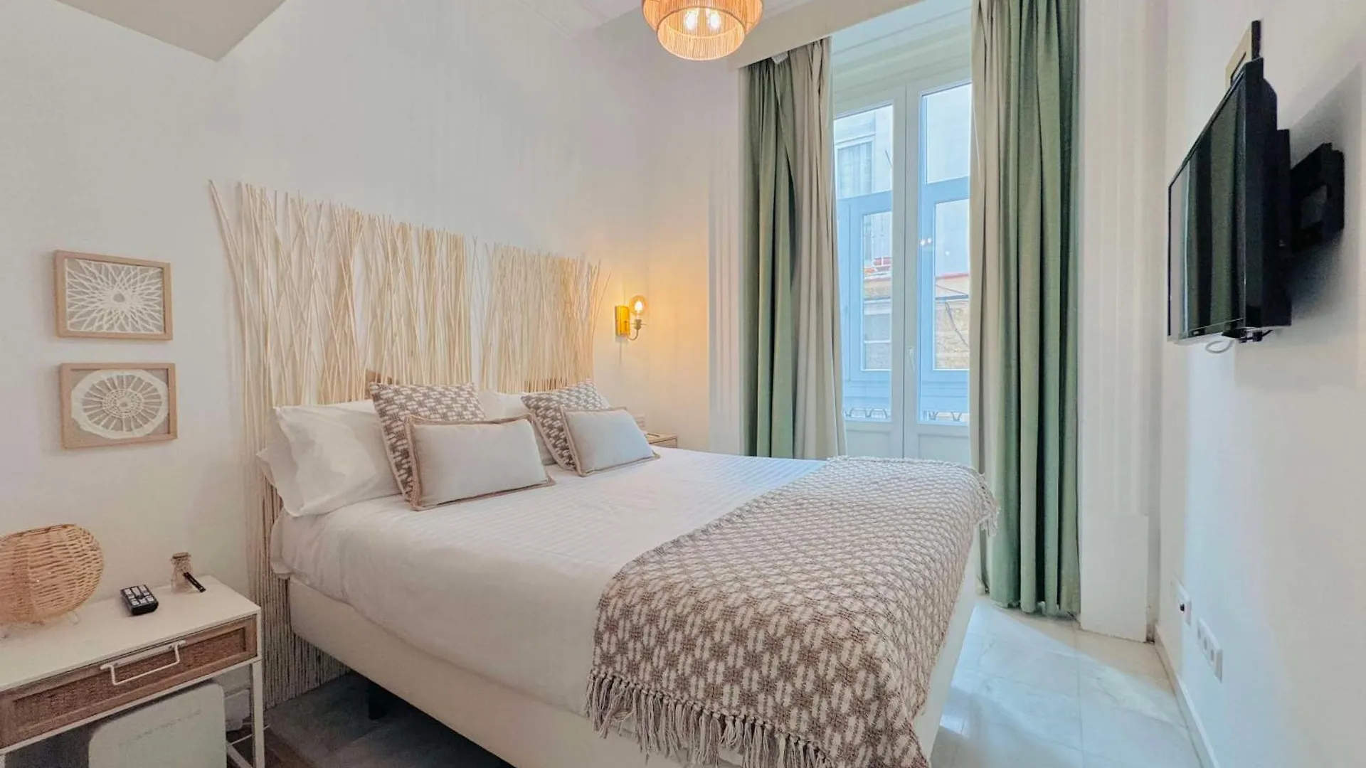 Hotel Las Cortes De Cadiz 3*,
